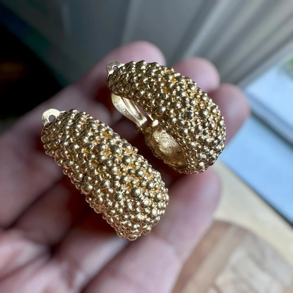 VTG Ciner Clip Earrings 1.25 Inch Caviar Hobnail Texture 18k Gold Plate Signed